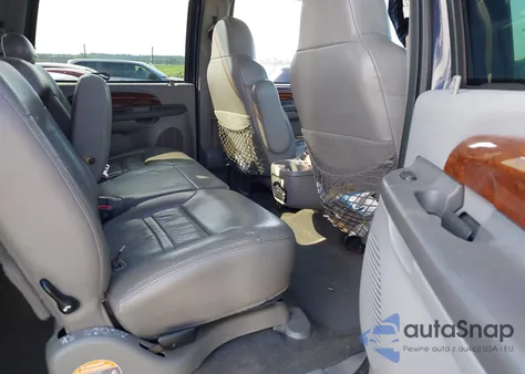 2000 Ford Excursion Limited z USA, uszkodzony, nr VIN 1FMNU43S0YED77761